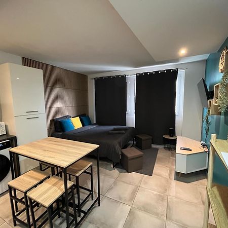 Studio Confortable Avec Balcon Вильнёв-сюр-Ло Экстерьер фото